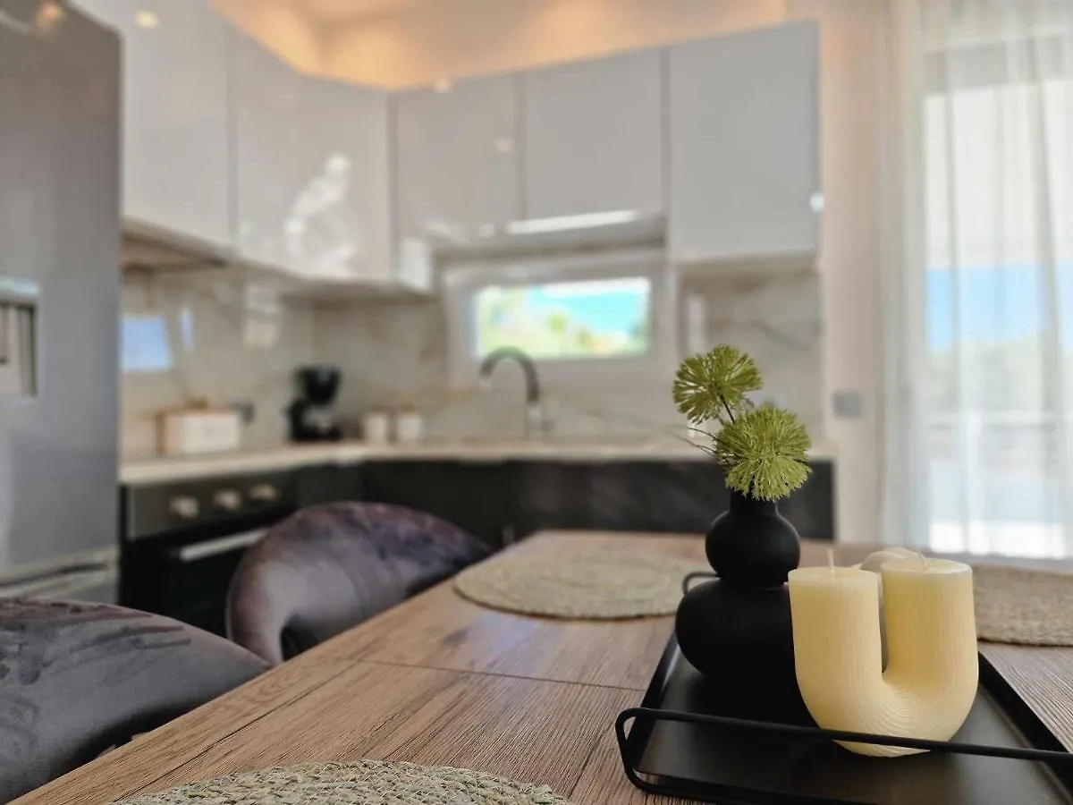 Villa Hillside Pefkohori 0*, بيفكوهوري
