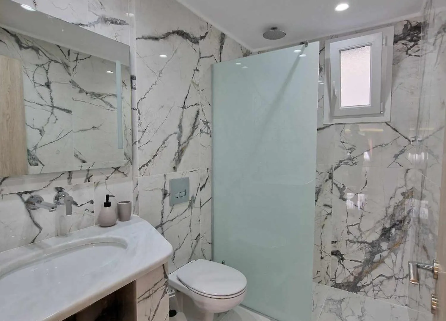Villa Hillside Pefkohori اليونان