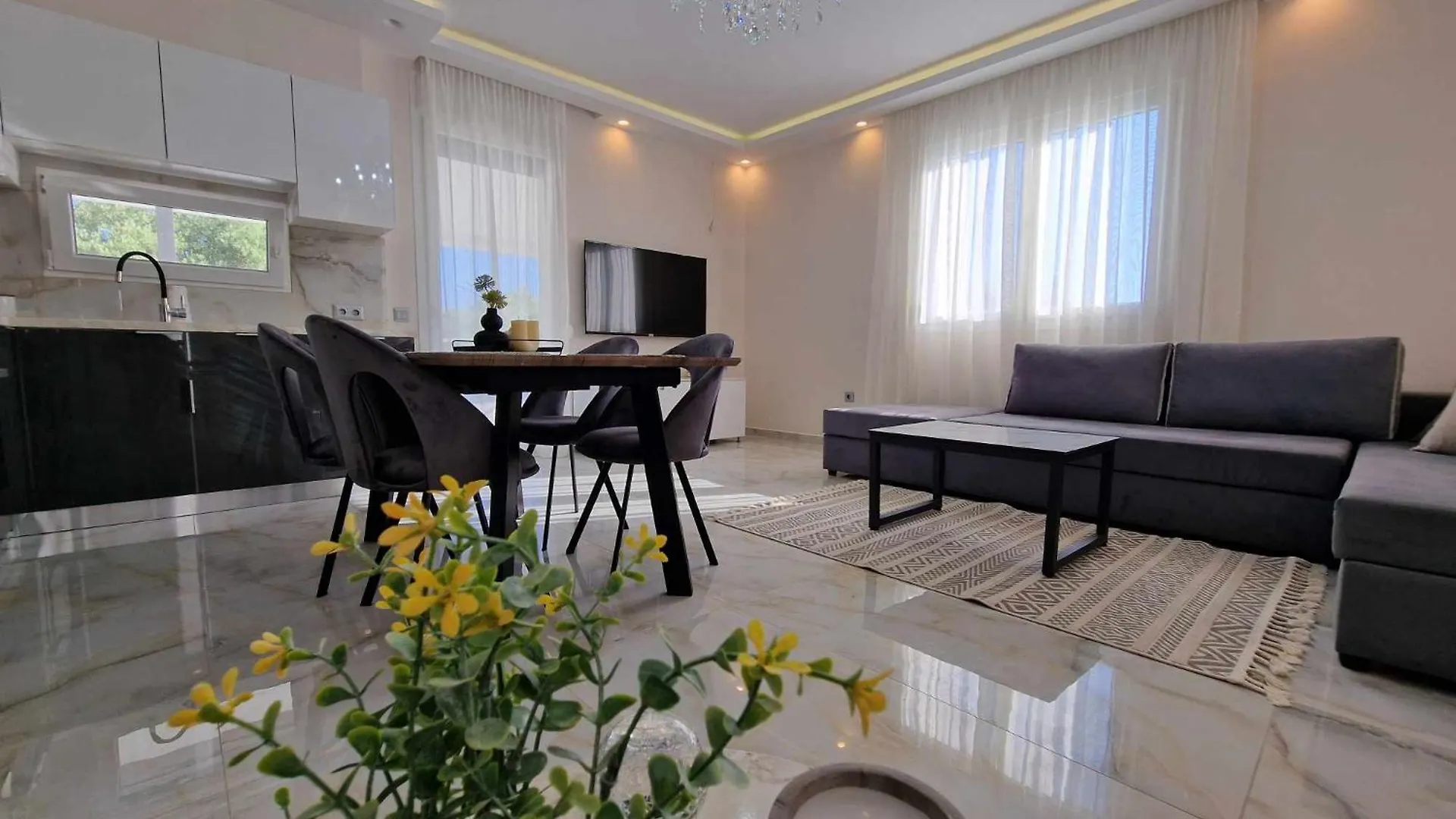 Villa Hillside Pefkohori اليونان